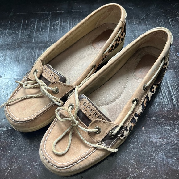 sperry cheetah print shoes